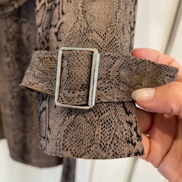 Anaconda pattern overcoat - Picture 6 of 8